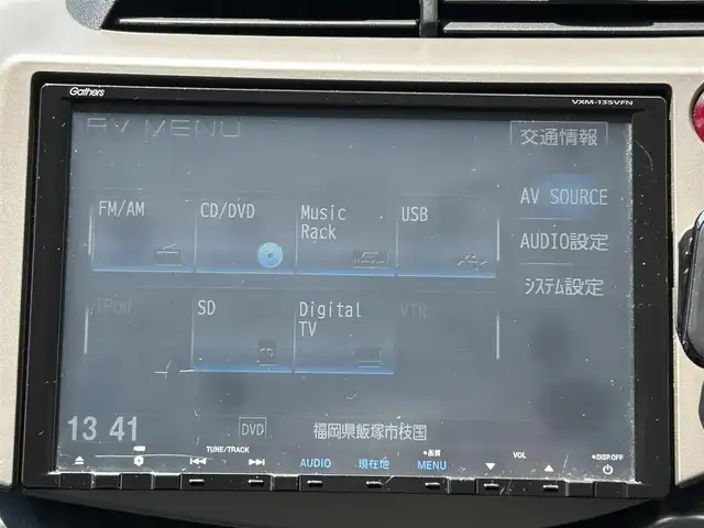 ホンダ フィット ハイブリット スマート セレクション 福岡県 2012(平24)年 6.2万km アラバスターシルバーメタリック 純正ディーラーナビ/　（TV、DVD、CD、）/ビルトインETC/クルーズコントロール/クリアランスソナー/横滑り防止装置/ステアリングボタン/フロントデザイアースイッチ/スマートキー/純正マット/ドアバイザー/保証書/取扱説明書