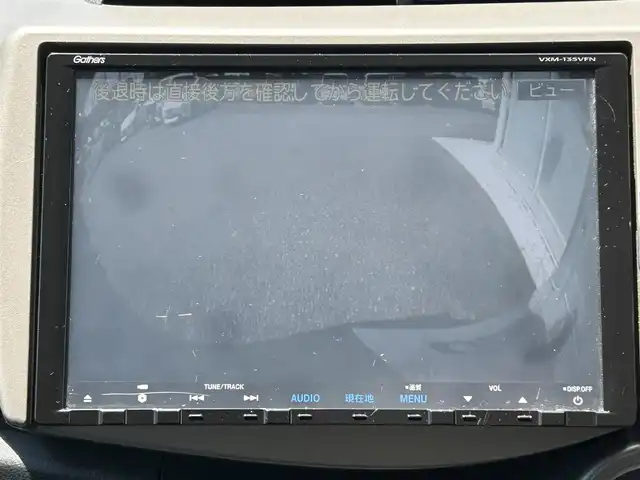 ホンダ フィット ハイブリット スマート セレクション 福岡県 2012(平24)年 6.2万km アラバスターシルバーメタリック 純正ディーラーナビ/　（TV、DVD、CD、）/ビルトインETC/クルーズコントロール/クリアランスソナー/横滑り防止装置/ステアリングボタン/フロントデザイアースイッチ/スマートキー/純正マット/ドアバイザー/保証書/取扱説明書