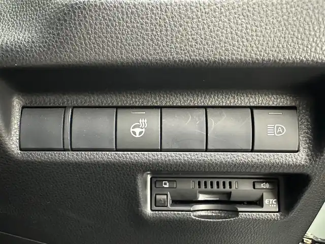 トヨタ ＲＡＶ４ アドベンチャー 兵庫県 2020(令2)年 3.6万km アッシュグレーメタリック/アーバンカーキ 純正SDナビ(CD/DVD/SD/Bt/フルセグ)/・NSZT-Y68T/バックカメラ/HDMI/トヨタセーフティセンス/ACC/LDA/PCS/オートハイビーム/レザーシート/パワーシート/シートヒーター/ベンチレーション/ステアリングヒーター/ビルトインETC/コーナーセンサー/LEDヘッドライト/フォグライト /純正19インチAW