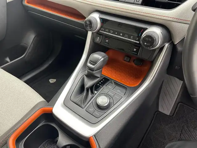 トヨタ ＲＡＶ４ アドベンチャー 兵庫県 2020(令2)年 3.6万km アッシュグレーメタリック/アーバンカーキ 純正SDナビ(CD/DVD/SD/Bt/フルセグ)/・NSZT-Y68T/バックカメラ/HDMI/トヨタセーフティセンス/ACC/LDA/PCS/オートハイビーム/レザーシート/パワーシート/シートヒーター/ベンチレーション/ステアリングヒーター/ビルトインETC/コーナーセンサー/LEDヘッドライト/フォグライト /純正19インチAW