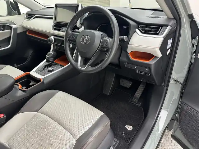 トヨタ ＲＡＶ４ アドベンチャー 兵庫県 2020(令2)年 3.6万km アッシュグレーメタリック/アーバンカーキ 純正SDナビ(CD/DVD/SD/Bt/フルセグ)/・NSZT-Y68T/バックカメラ/HDMI/トヨタセーフティセンス/ACC/LDA/PCS/オートハイビーム/レザーシート/パワーシート/シートヒーター/ベンチレーション/ステアリングヒーター/ビルトインETC/コーナーセンサー/LEDヘッドライト/フォグライト /純正19インチAW