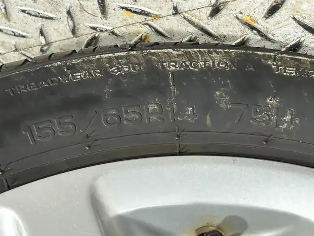 ダイハツ タント カスタム X 大阪府 2014(平26)年 6.5万km ナイトシャドーパープルクリスタルM 純正ナビ(フルセグTV/DVD再生/Bluetooth) バックカメラ ETC ドラレコ 片側パワースライドドア オートライト オートエアコン スマートキー プッシュスタート HIDヘッドライト