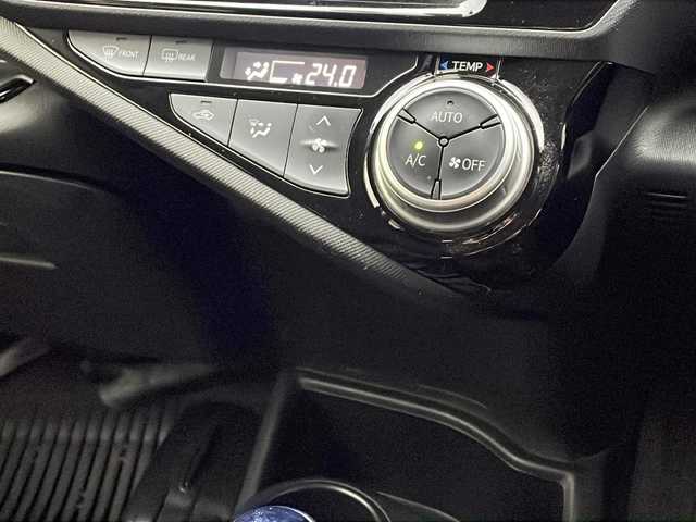 トヨタ アクア S スタイルブラック 新潟県 2017(平29)年 6.3万km ディープアメジストマイカメタリック ナビ（BT/DTV/ワンセグ）/バックカメラ/オートライト/ビルトインETC/衝突軽減ブレーキ/夏冬タイヤ/ウィンカーミラー/電動格納ミラー/ドアバイザー/シガーソケット