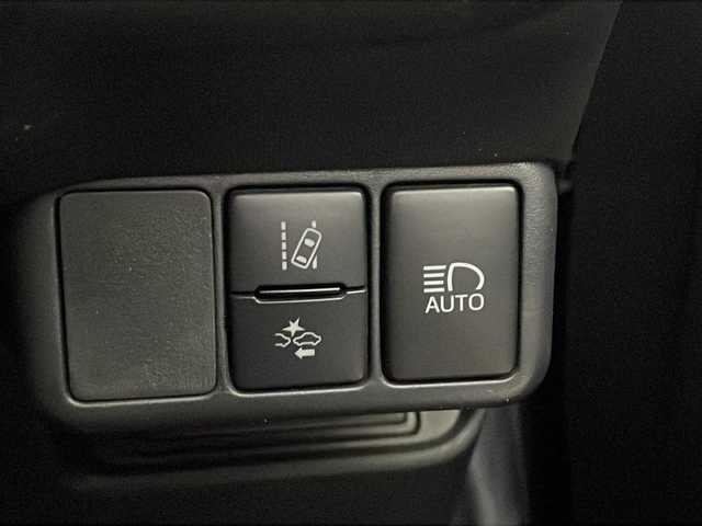 トヨタ アクア S スタイルブラック 新潟県 2017(平29)年 6.3万km ディープアメジストマイカメタリック ナビ（BT/DTV/ワンセグ）/バックカメラ/オートライト/ビルトインETC/衝突軽減ブレーキ/夏冬タイヤ/ウィンカーミラー/電動格納ミラー/ドアバイザー/シガーソケット