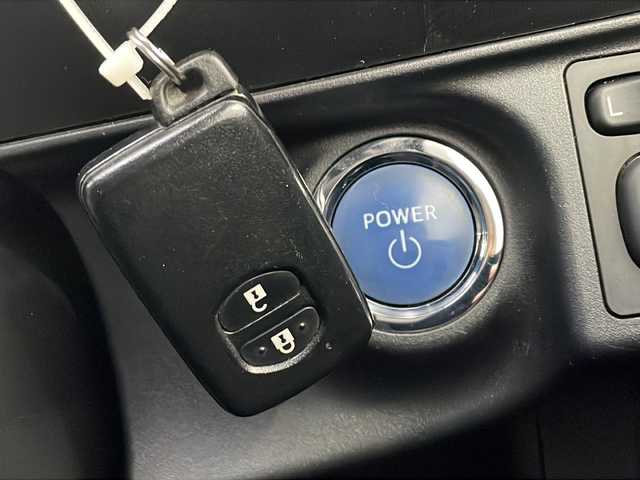 トヨタ アクア S スタイルブラック 新潟県 2017(平29)年 6.3万km ディープアメジストマイカメタリック ナビ（BT/DTV/ワンセグ）/バックカメラ/オートライト/ビルトインETC/衝突軽減ブレーキ/夏冬タイヤ/ウィンカーミラー/電動格納ミラー/ドアバイザー/シガーソケット