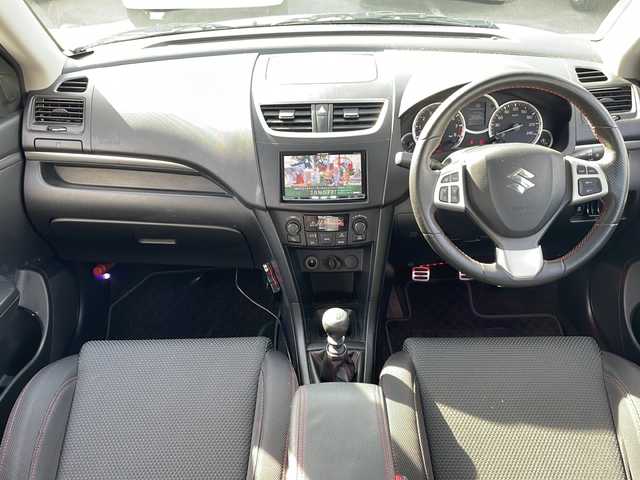 スズキ スイフト スポーツ 静岡県 2014(平26)年 11万km スノーホワイトパール ワンオーナー/6速マニュアル/社外HDDナビ・フルセグTV/CD/DVD/SD/Bluetooth)/社外１７インチアルミホイール/クルーズコントロール/ステアリングスイッチ/ETC/スマートキー２個/プッシュスタート/取扱説明書/新車時保証書