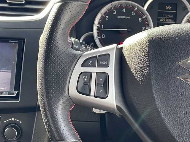 スズキ スイフト スポーツ 静岡県 2014(平26)年 11万km スノーホワイトパール ワンオーナー/6速マニュアル/社外HDDナビ・フルセグTV/CD/DVD/SD/Bluetooth)/社外１７インチアルミホイール/クルーズコントロール/ステアリングスイッチ/ETC/スマートキー２個/プッシュスタート/取扱説明書/新車時保証書