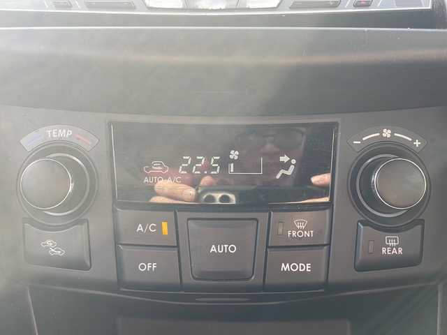 スズキ スイフト スポーツ 静岡県 2014(平26)年 11万km スノーホワイトパール ワンオーナー/6速マニュアル/社外HDDナビ・フルセグTV/CD/DVD/SD/Bluetooth)/社外１７インチアルミホイール/クルーズコントロール/ステアリングスイッチ/ETC/スマートキー２個/プッシュスタート/取扱説明書/新車時保証書