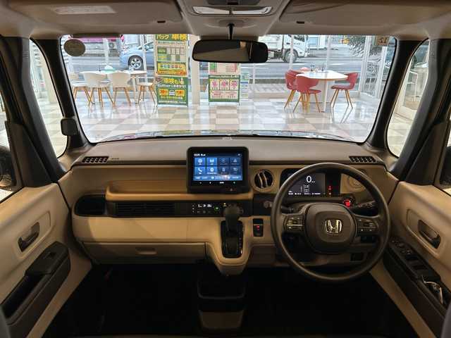 ホンダ Ｎ ＢＯＸ 岐阜県 2024(令6)年 0.4万km クリスタルブラックパール ホンダセンシング/衝突軽減ブレーキ（CMBS）/先行車発進お知らせ機能/歩行者事故低減ステアリング/路外逸脱抑制機能/標識認識機能/アダプティブクルーズコントロール（ACC）/車線維持支援システム（LKAS）/急アクセル抑制機能/近距離衝突軽減ブレーキ/誤発進抑制機能/後方誤発進抑制機能/パーキングセンサーシステム/ナビ装着用スペシャルパッケージ/ギャザズディスプレイ/Apple CarPlay/Android Auto/Bluetooth/HDMI/バックモニター/オートハイビーム/前席シートヒータ―/両側パワースライドドア/シートバックテーブル(運転席＆助手席)/オートリトラミラー/左右独立式リアセンターアームレスト/リアサンシェード/電子パーキング/LEDヘッドライト/オートライト/保証書/取扱説明書/スペアキー