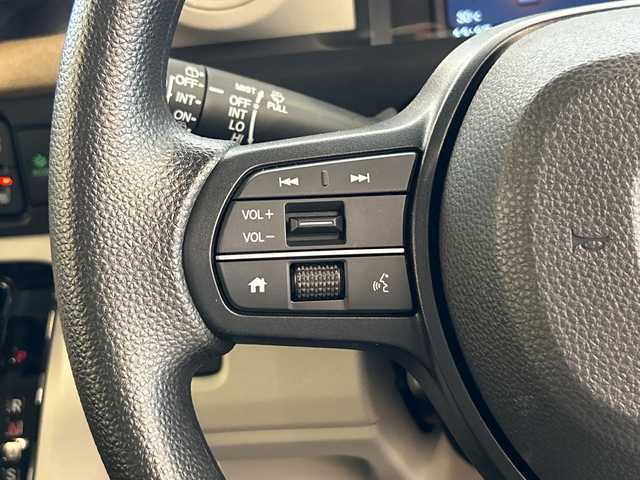 ホンダ Ｎ ＢＯＸ 岐阜県 2024(令6)年 0.4万km クリスタルブラックパール ホンダセンシング/衝突軽減ブレーキ（CMBS）/先行車発進お知らせ機能/歩行者事故低減ステアリング/路外逸脱抑制機能/標識認識機能/アダプティブクルーズコントロール（ACC）/車線維持支援システム（LKAS）/急アクセル抑制機能/近距離衝突軽減ブレーキ/誤発進抑制機能/後方誤発進抑制機能/パーキングセンサーシステム/ナビ装着用スペシャルパッケージ/ギャザズディスプレイ/Apple CarPlay/Android Auto/Bluetooth/HDMI/バックモニター/オートハイビーム/前席シートヒータ―/両側パワースライドドア/シートバックテーブル(運転席＆助手席)/オートリトラミラー/左右独立式リアセンターアームレスト/リアサンシェード/電子パーキング/LEDヘッドライト/オートライト/保証書/取扱説明書/スペアキー