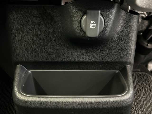 ホンダ Ｎ ＢＯＸ 岐阜県 2024(令6)年 0.4万km クリスタルブラックパール ホンダセンシング/衝突軽減ブレーキ（CMBS）/先行車発進お知らせ機能/歩行者事故低減ステアリング/路外逸脱抑制機能/標識認識機能/アダプティブクルーズコントロール（ACC）/車線維持支援システム（LKAS）/急アクセル抑制機能/近距離衝突軽減ブレーキ/誤発進抑制機能/後方誤発進抑制機能/パーキングセンサーシステム/ナビ装着用スペシャルパッケージ/ギャザズディスプレイ/Apple CarPlay/Android Auto/Bluetooth/HDMI/バックモニター/オートハイビーム/前席シートヒータ―/両側パワースライドドア/シートバックテーブル(運転席＆助手席)/オートリトラミラー/左右独立式リアセンターアームレスト/リアサンシェード/電子パーキング/LEDヘッドライト/オートライト/保証書/取扱説明書/スペアキー