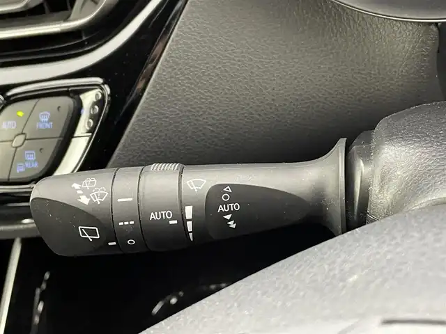 トヨタ Ｃ－ＨＲ G モード ネロ セーフティプラス 熊本県 2020(令2)年 6.2万km ホワイトパールクリスタルシャイン 禁煙車　/純正８インチディスプレイオーディオ（ＡｐｐｌＣａｒＰｌａｙ・ＢＴ）　全周囲カメラ　/ＥＴＣ　/前後クリアランスソナー　/モデリスタフルエアロ　/Toyota Safety Sense/・プリクラッシュセーフティ/・レーントレーシングアシスト/・オートマチックハイビーム/・レーダークルーズコントロール/・ロードサインアシスト/・ブラインドスポットモニター/横滑り防止/ハーフレザーシート/純正フロアマット/純正１８インチAW/オートライト/LEDヘッドライト/フォグライト/スマートキー/プッシュスタート/保証書/取扱説明書