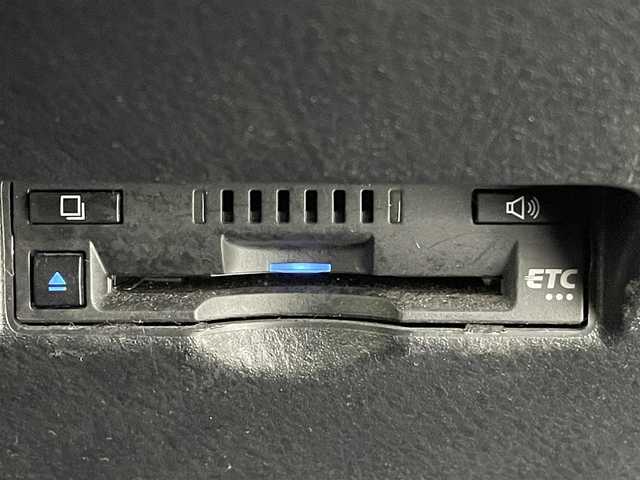 トヨタ Ｃ－ＨＲ G モード ネロ セーフティプラス 佐賀県 2020(令2)年 6.2万km ホワイトパールクリスタルシャイン 禁煙車　/純正８インチディスプレイオーディオ（ＡｐｐｌＣａｒＰｌａｙ・ＢＴ）　全周囲カメラ　/ＥＴＣ　/前後クリアランスソナー　/モデリスタフルエアロ　/Toyota Safety Sense/・プリクラッシュセーフティ/・レーントレーシングアシスト/・オートマチックハイビーム/・レーダークルーズコントロール/・ロードサインアシスト/・ブラインドスポットモニター/横滑り防止/ハーフレザーシート/純正フロアマット/純正１８インチAW/オートライト/LEDヘッドライト/フォグライト/スマートキー/プッシュスタート/保証書/取扱説明書