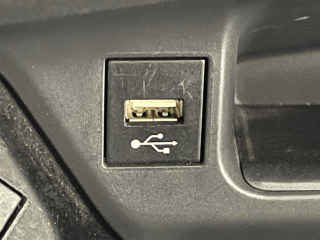 トヨタ Ｃ－ＨＲ G モード ネロ セーフティプラス 佐賀県 2020(令2)年 6.2万km ホワイトパールクリスタルシャイン 禁煙車　/純正８インチディスプレイオーディオ（ＡｐｐｌＣａｒＰｌａｙ・ＢＴ）　全周囲カメラ　/ＥＴＣ　/前後クリアランスソナー　/モデリスタフルエアロ　/Toyota Safety Sense/・プリクラッシュセーフティ/・レーントレーシングアシスト/・オートマチックハイビーム/・レーダークルーズコントロール/・ロードサインアシスト/・ブラインドスポットモニター/横滑り防止/ハーフレザーシート/純正フロアマット/純正１８インチAW/オートライト/LEDヘッドライト/フォグライト/スマートキー/プッシュスタート/保証書/取扱説明書