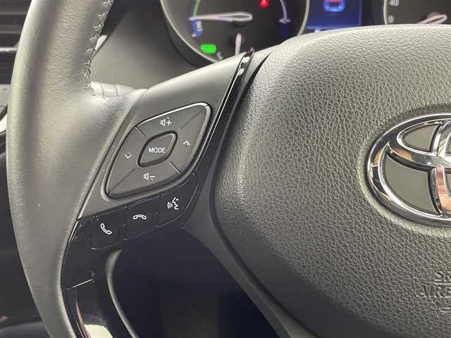 トヨタ Ｃ－ＨＲ G モード ネロ セーフティプラス 佐賀県 2020(令2)年 6.2万km ホワイトパールクリスタルシャイン 禁煙車　/純正８インチディスプレイオーディオ（ＡｐｐｌＣａｒＰｌａｙ・ＢＴ）　全周囲カメラ　/ＥＴＣ　/前後クリアランスソナー　/モデリスタフルエアロ　/Toyota Safety Sense/・プリクラッシュセーフティ/・レーントレーシングアシスト/・オートマチックハイビーム/・レーダークルーズコントロール/・ロードサインアシスト/・ブラインドスポットモニター/横滑り防止/ハーフレザーシート/純正フロアマット/純正１８インチAW/オートライト/LEDヘッドライト/フォグライト/スマートキー/プッシュスタート/保証書/取扱説明書