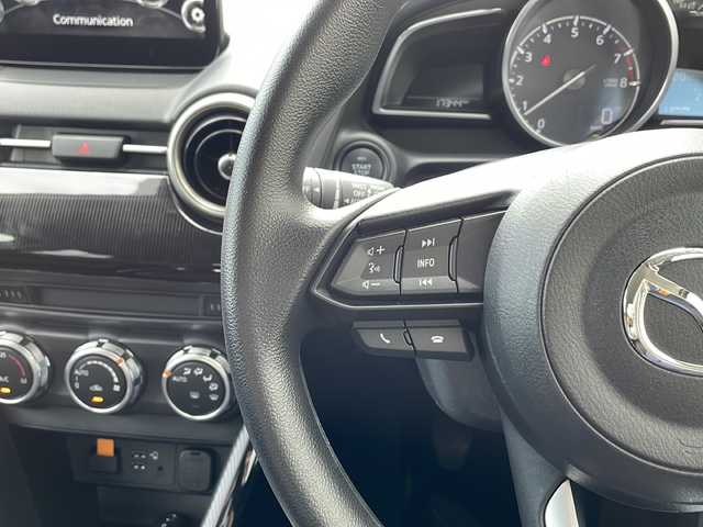マツダ マツダ２ 15S プロアクティブ 神奈川県 2023(令5)年 1.8万km プラチナクォーツメタリック ワンオーナー/6速MT/純正ナビ(USB/BT/アップルカープレイ/アンドロイドオート)/バックカメラ/スマートシティブレーキサポート/車線逸脱警報システム/横滑り防止装置/パーキングセンサー/ブラインドスポットモニター/D/N席シートヒーター/ETC/オートライト/純正フロアマット/保証書/取扱説明書