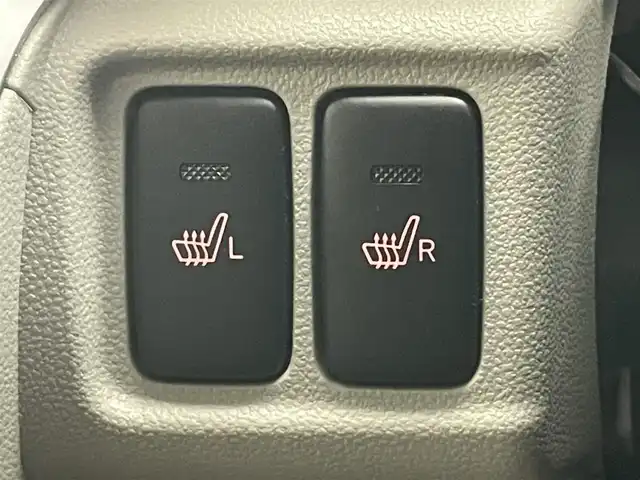 ダイハツ キャスト スタイル G VS SAⅢ 愛知県 2020(令2)年 2万km ダークエメラルドマイカ 純正ナビ　全方位カメラ　シートヒーター　フルセグＴＶ　Ｂｌｕｅｔｏｏｔｈ　純正ドラレコ　スマアシIII　衝突軽減装置　車線逸脱　誤発進抑　ＬＥＤオートライト　フォグランプ　純正フロアマット　ドアバイザー