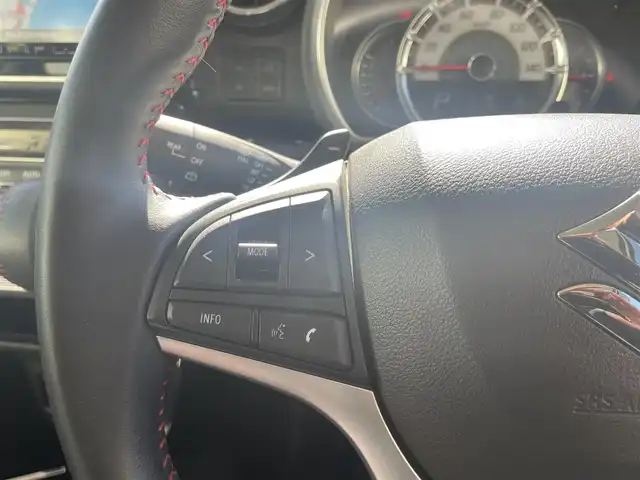 スズキ スペーシア カスタム HYBRID XS ターボ 宮崎県 2020(令2)年 3.3万km ピュアホワイトP 純正フルセグナビ/（DVD再生機能付き）（BT）/アイドリングストップ/全周囲カメラ/バックカメラ/プッシュスタート/MTモード付AT/パドルシフト/パワーウィンドウ/パワーステアリング/純正LEDヘッドライト/純正フロアマット/オートライト/クルーズコントロール/純正アルミホイール/レザーシート/ドライブレコーダー/横滑り防止装置/盗難防止装置/エアバックW/衝突被害軽減システム/ABS/AAC/ETC