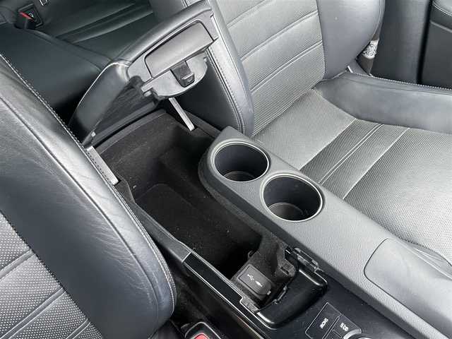レクサス ＩＳ 300h バージョンL 静岡県 2013(平25)年 10.7万km スターライトブラックガラスフレーク ワンオーナー/純正ナビ/地デジ/Bカメラ/ビルトインＥＴＣ/クルコン　/前席シートヒーター／シートクーラー　/前席パワーシート/スマートキー /スペアキー/カードキー/取扱説明書/記録簿