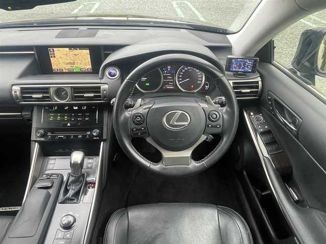 レクサス ＩＳ 300h バージョンL 静岡県 2013(平25)年 10.7万km スターライトブラックガラスフレーク ワンオーナー/純正ナビ/地デジ/Bカメラ/ビルトインＥＴＣ/クルコン　/前席シートヒーター／シートクーラー　/前席パワーシート/スマートキー /スペアキー/カードキー/取扱説明書/記録簿
