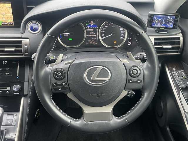 レクサス ＩＳ 300h バージョンL 静岡県 2013(平25)年 10.7万km スターライトブラックガラスフレーク ワンオーナー/純正ナビ/地デジ/Bカメラ/ビルトインＥＴＣ/クルコン　/前席シートヒーター／シートクーラー　/前席パワーシート/スマートキー /スペアキー/カードキー/取扱説明書/記録簿