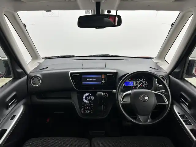 日産 デイズ ルークス ハイウェイスターX 岡山県 2016(平28)年 7.1万km スパークリングレッド/ブラック 純正SDナビ/（CD/BT/フルセグTV）/アラウンドビューモニター/ETC/片側パワースライドドア/HIDヘッドライト/フォグランプ/オートライト/純正14インチアルミホイール/純正フロアマット/純正ドアバイザー/HIDヘッドライト/アイドリングストップ/プッシュスタート/スマートキー/ISOFIX/リアサーキュレーター/後席サンシェイド/チルトステアリング/シートリフター/シートバックテーブル/ウインカーミラー/ドアバイザー/取扱説明書/新車保証書/スマートキー×２