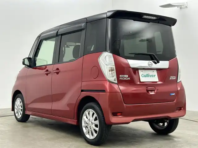 日産 デイズ ルークス ハイウェイスターX 岡山県 2016(平28)年 7.1万km スパークリングレッド/ブラック 純正SDナビ/（CD/BT/フルセグTV）/アラウンドビューモニター/ETC/片側パワースライドドア/HIDヘッドライト/フォグランプ/オートライト/純正14インチアルミホイール/純正フロアマット/純正ドアバイザー/HIDヘッドライト/アイドリングストップ/プッシュスタート/スマートキー/ISOFIX/リアサーキュレーター/後席サンシェイド/チルトステアリング/シートリフター/シートバックテーブル/ウインカーミラー/ドアバイザー/取扱説明書/新車保証書/スマートキー×２