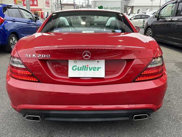 メルセデス・ベンツ ＳＬＫ２００ ブルーエフィシェンシースポーツ 東京都 2012(平24)年 3万km ファイアオパール ワンオーナー/ダイナミックハンドリングパッケージ/リバース連動電動格納ドアミラー/ステアリングスイッチ/革シート/パワーシート（運転席/助手席）/シートヒーター（運転席/助手席）/ETC/HIDヘッドライト/新車時保証書/ナビ/車両取扱説明書