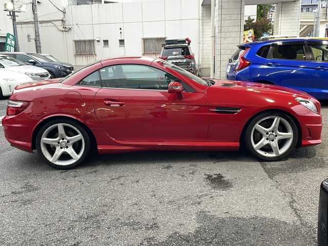 メルセデス・ベンツ ＳＬＫ２００ ブルーエフィシェンシースポーツ 東京都 2012(平24)年 3万km ファイアオパール ワンオーナー/ダイナミックハンドリングパッケージ/リバース連動電動格納ドアミラー/ステアリングスイッチ/革シート/パワーシート（運転席/助手席）/シートヒーター（運転席/助手席）/ETC/HIDヘッドライト/新車時保証書/ナビ/車両取扱説明書