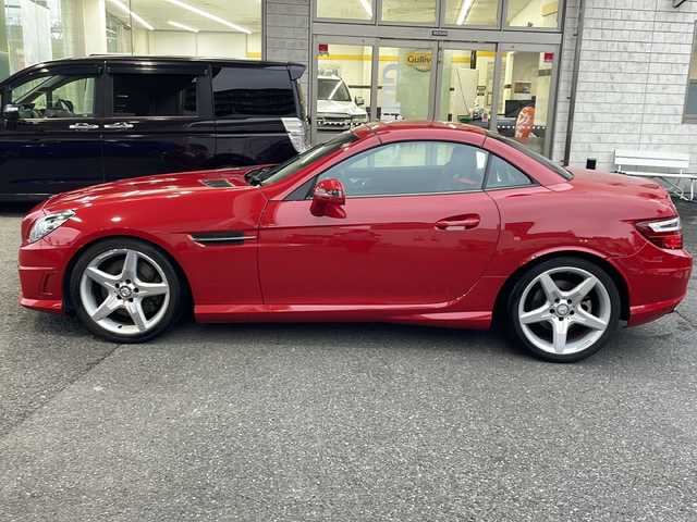 メルセデス・ベンツ ＳＬＫ２００ ブルーエフィシェンシースポーツ 東京都 2012(平24)年 3万km ファイアオパール ワンオーナー/ダイナミックハンドリングパッケージ/リバース連動電動格納ドアミラー/ステアリングスイッチ/革シート/パワーシート（運転席/助手席）/シートヒーター（運転席/助手席）/ETC/HIDヘッドライト/新車時保証書/ナビ/車両取扱説明書