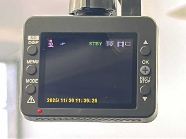 トヨタ ヴィッツ F スマイルエディション 大阪府 2012(平24)年 5万km ブラックマイカ ワンオーナー/純正ナビ/(ワンセグTV/AM/FM/CD/DVD/BT)/前方ドライブレコーダー/ETC/ABS/盗難防止装置/オートライト/オートエアコン/電動格納ミラー/ISOFIX/エンジンスタートボタン/純正フロアマット/スマートキー/保証書/取扱説明書