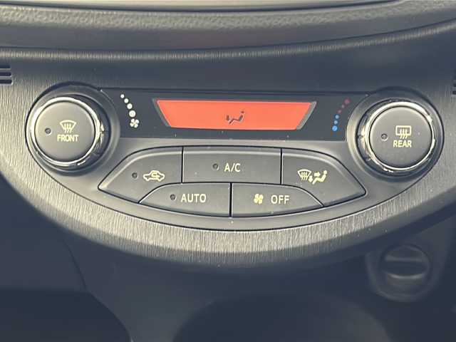 トヨタ ヴィッツ F スマイルエディション 大阪府 2012(平24)年 5万km ブラックマイカ ワンオーナー/純正ナビ/(ワンセグTV/AM/FM/CD/DVD/BT)/前方ドライブレコーダー/ETC/ABS/盗難防止装置/オートライト/オートエアコン/電動格納ミラー/ISOFIX/エンジンスタートボタン/純正フロアマット/スマートキー/保証書/取扱説明書