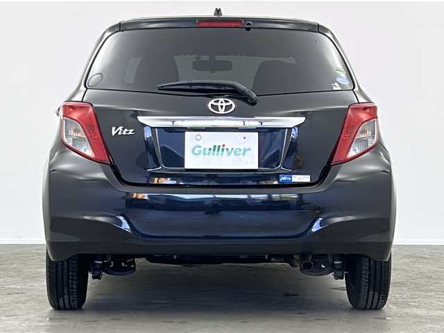 トヨタ ヴィッツ F スマイルエディション 大阪府 2012(平24)年 5万km ブラックマイカ ワンオーナー/純正ナビ/(ワンセグTV/AM/FM/CD/DVD/BT)/前方ドライブレコーダー/ETC/ABS/盗難防止装置/オートライト/オートエアコン/電動格納ミラー/ISOFIX/エンジンスタートボタン/純正フロアマット/スマートキー/保証書/取扱説明書