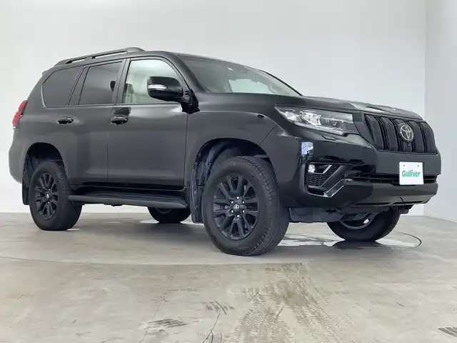 トヨタ ランドクルーザー プラド TX Lパッケージ マットブラED 鹿児島県 2023(令5)年 3.5万km アティチュードブラックマイカ 純正メーカーOPナビ/(BT/CD/DVD/AM/FM/フルセグTV)/サンルーフ/パノラミックビューモニター/トヨタセーフティセンス/レーダークルーズコントロール/プリクラッシュセーフティ/レーンキープアシスト/ブラインドスポットモニター/前席シートヒーター/前席シートエアコン/ベンチレーションシート/オートマチックハイビーム/ETC2・0/ドライブレコーダー/パーキングアシスト/MTモード付AT/バックカメラ/サイドカメラ/フロントカメラ/純正LEDヘッドライト/純正18インチアルミホイール/コーナーセンサー/保証書/取扱説明書