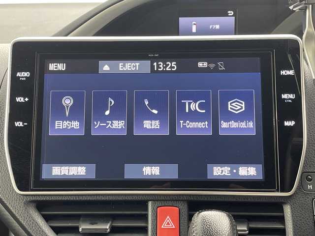トヨタ ヴォクシー ZS 煌Ⅲ 新潟県 2021(令3)年 3.2万km ホワイトパールクリスタルシャイン トヨタセーフティセンス/純正10インチSDナビ/　　CD/DVD/AM/FM/フルセグ/BT/HDMI/USB/バックモニター/クルーズコントロール/両側パワースライドドア/LEDオートライト/オートマチックハイビーム/ハーフレザーシート/純正16インチアルミホイール付/アイドリングストップ/リアオートエアコン/純正フロアマット/リアサンシェード/デジタルインナーミラー/スペアキー/スマートキー/ETC2.０