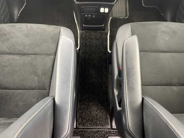 トヨタ ヴォクシー ZS 煌Ⅲ 新潟県 2021(令3)年 3.2万km ホワイトパールクリスタルシャイン トヨタセーフティセンス/純正10インチSDナビ/　　CD/DVD/AM/FM/フルセグ/BT/HDMI/USB/バックモニター/クルーズコントロール/両側パワースライドドア/LEDオートライト/オートマチックハイビーム/ハーフレザーシート/純正16インチアルミホイール付/アイドリングストップ/リアオートエアコン/純正フロアマット/リアサンシェード/デジタルインナーミラー/スペアキー/スマートキー/ETC2.０