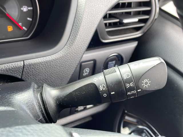 トヨタ ヴォクシー ZS 煌Ⅱ 広島県 2019(令1)年 6.6万km ホワイトパールクリスタルシャイン トヨタセーフティセンス/純正10インチナビ/CD/DVD/Bluetooth/DTV/バックカメラ/純正フリップダウンモニター/両側パワースライドドア/クルーズコントロール/純正アルミホイール/LEDオートライト/オートマチックハイビーム /ビルトインETC/アイドリングストップ/スマートキー/プッシュスタート/フロアマット