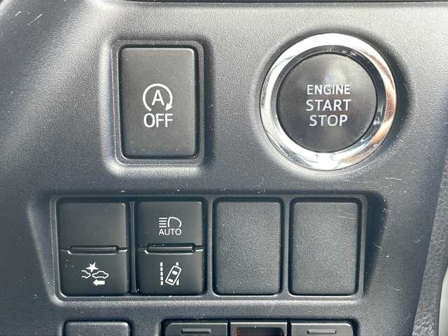 トヨタ ヴォクシー ZS 煌Ⅱ 広島県 2019(令1)年 6.6万km ホワイトパールクリスタルシャイン トヨタセーフティセンス/純正10インチナビ/CD/DVD/Bluetooth/DTV/バックカメラ/純正フリップダウンモニター/両側パワースライドドア/クルーズコントロール/純正アルミホイール/LEDオートライト/オートマチックハイビーム /ビルトインETC/アイドリングストップ/スマートキー/プッシュスタート/フロアマット