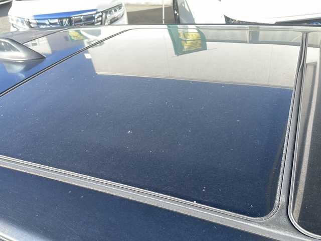 トヨタ ハリアー エレガンス 愛知県 2015(平27)年 17万km ブラック ワンオーナー/純正SDナビ/【フルセグ・DVD再生可・CD・Bluetooth】/バックカメラ/サンルーフ/ビルトインETC/前後ドライブレコーダー/運転席パワーシート/クルーズコントロール/横滑り防止機能/ステアリングスイッチ/電動格納ミラー/ウィンカーミラー/プッシュスタート/スマートキー/スペアキーあり/フォグランプ/新車保証書/取扱説明書