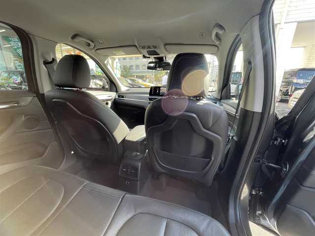 ＢＭＷ Ｘ１ xDrive 18d xライン 岡山県 2019(令1)年 5.7万km ミネラルグレー 登録時走行距離56595キロ/純正10.25インチナビ/AM/FM/Bluetooth/TV/インテリジェントセーフテイ/・アクティブクルーズコントロール/・衝突回避ブレーキ/・前車接近警告機能/コーナーセンサー/バックカメラ/電動リアゲート/シートヒーター/パワーシート/純正１９インチAW/LEDヘッドライト/プッシュスタート/スマートキー/ETC