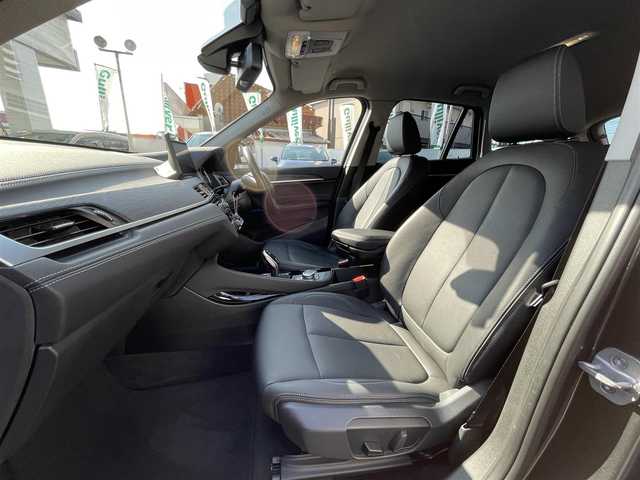 ＢＭＷ Ｘ１ xDrive 18d xライン 岡山県 2019(令1)年 5.7万km ミネラルグレー 登録時走行距離56595キロ/純正10.25インチナビ/AM/FM/Bluetooth/TV/インテリジェントセーフテイ/・アクティブクルーズコントロール/・衝突回避ブレーキ/・前車接近警告機能/コーナーセンサー/バックカメラ/電動リアゲート/シートヒーター/パワーシート/純正１９インチAW/LEDヘッドライト/プッシュスタート/スマートキー/ETC