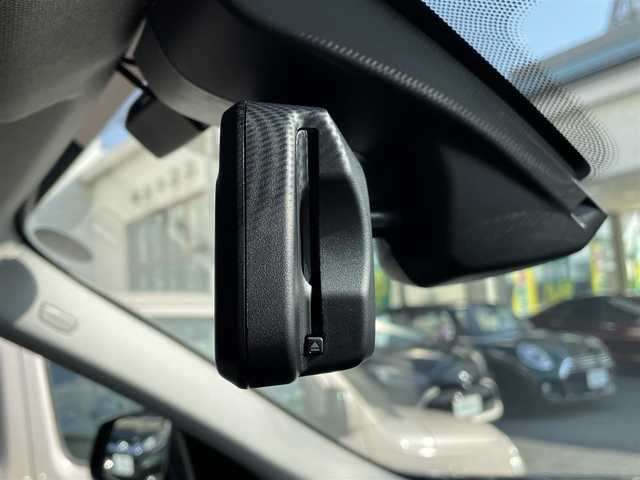 ＢＭＷ Ｘ１ xDrive 18d xライン 岡山県 2019(令1)年 5.7万km ミネラルグレー 登録時走行距離56595キロ/純正10.25インチナビ/AM/FM/Bluetooth/TV/インテリジェントセーフテイ/・アクティブクルーズコントロール/・衝突回避ブレーキ/・前車接近警告機能/コーナーセンサー/バックカメラ/電動リアゲート/シートヒーター/パワーシート/純正１９インチAW/LEDヘッドライト/プッシュスタート/スマートキー/ETC