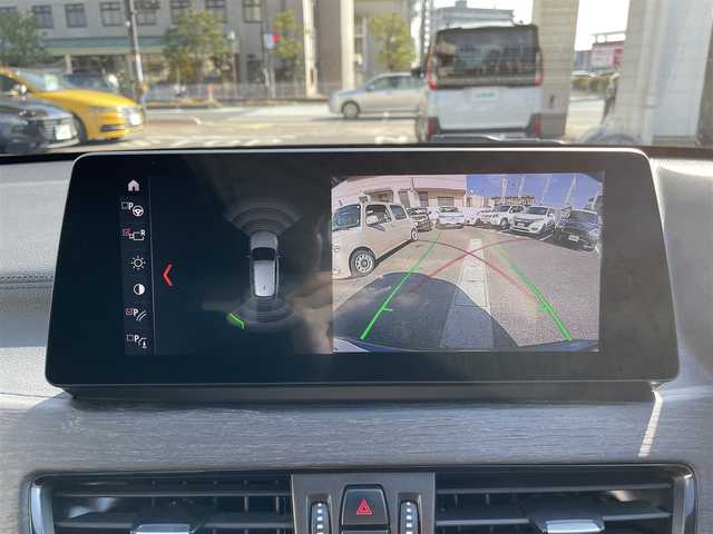 ＢＭＷ Ｘ１ xDrive 18d xライン 岡山県 2019(令1)年 5.7万km ミネラルグレー 登録時走行距離56595キロ/純正10.25インチナビ/AM/FM/Bluetooth/TV/インテリジェントセーフテイ/・アクティブクルーズコントロール/・衝突回避ブレーキ/・前車接近警告機能/コーナーセンサー/バックカメラ/電動リアゲート/シートヒーター/パワーシート/純正１９インチAW/LEDヘッドライト/プッシュスタート/スマートキー/ETC