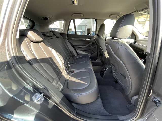 ＢＭＷ Ｘ１ xDrive 18d xライン 岡山県 2019(令1)年 5.7万km ミネラルグレー 登録時走行距離56595キロ/純正10.25インチナビ/AM/FM/Bluetooth/TV/インテリジェントセーフテイ/・アクティブクルーズコントロール/・衝突回避ブレーキ/・前車接近警告機能/コーナーセンサー/バックカメラ/電動リアゲート/シートヒーター/パワーシート/純正１９インチAW/LEDヘッドライト/プッシュスタート/スマートキー/ETC