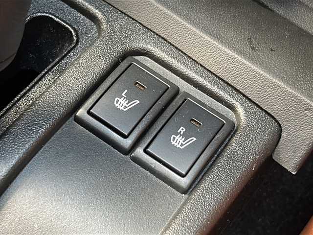 スズキ ジムニー XC 広島県 2021(令3)年 3.2万km ブルーイッシュブラックパール3 禁煙/社外グリル/ルーフキャリア/スズキセーフティサポート/・デュアルブレーキサポート/・ハイビームアシスト/・車線逸脱警報/クルーズコントロール/純正ディスプレイオーディオ（PVH-9300DVSZS）/・CD/DVD/Bluetooth/USB/革巻きステアリング/ステアリングスイッチ/オートライト/ヘッドランプウォッシャー/革調シートカバー/シートヒーター/LEDヘッドライト/フォグランプ/スマートキー/プッシュスタート/ETC/純正ドライブレコーダー/マッドフラップ