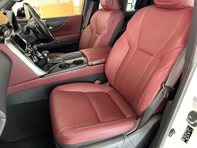 レクサス ＬＸ 600 長崎県 2024(令6)年 0.5万km ソニッククォーツ サンルーフ//モデリスタエアロ//マークレビンソン//リアエンターテインメントシステム//デジタルインナーミラー//レクサスセーフティシステム+/・衝突被害軽減ブレーキ/・レーダークルーズコントロール/・レーンキープアシスト/・オートマチックハイビーム/・ブラインドスポットモニター//メーカーOPナビ//Apple Car Play・Android auto//Bluetooth接続//フルセグTV//TVキャンセラー//全方位カメラ・バックカメラ//ドライブレコーダー【HDR362GW】//イージークローザードア//本革シート//パワーシート/(シートヒーター・エアシート)//電動格納サードシート//クールBOX//置くだけ充電//LEDオートヘッドライト//ステアリングヒーター//パドルシフト//電子パーキング//オートホールド機能//ビルトインETC2.0//ヘッドアップディスプレイ