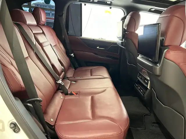 レクサス ＬＸ 600 長崎県 2024(令6)年 0.5万km ソニッククォーツ サンルーフ//モデリスタエアロ//マークレビンソン//リアエンターテインメントシステム//デジタルインナーミラー//レクサスセーフティシステム+/・衝突被害軽減ブレーキ/・レーダークルーズコントロール/・レーンキープアシスト/・オートマチックハイビーム/・ブラインドスポットモニター//メーカーOPナビ//Apple Car Play・Android auto//Bluetooth接続//フルセグTV//TVキャンセラー//全方位カメラ・バックカメラ//ドライブレコーダー【HDR362GW】//イージークローザードア//本革シート//パワーシート/(シートヒーター・エアシート)//電動格納サードシート//クールBOX//置くだけ充電//LEDオートヘッドライト//ステアリングヒーター//パドルシフト//電子パーキング//オートホールド機能//ビルトインETC2.0//ヘッドアップディスプレイ
