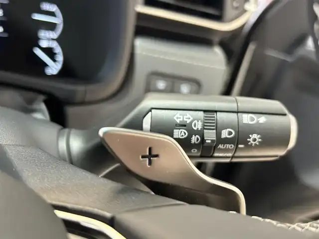 レクサス ＬＸ 600 長崎県 2024(令6)年 0.5万km ソニッククォーツ サンルーフ//モデリスタエアロ//マークレビンソン//リアエンターテインメントシステム//デジタルインナーミラー//レクサスセーフティシステム+/・衝突被害軽減ブレーキ/・レーダークルーズコントロール/・レーンキープアシスト/・オートマチックハイビーム/・ブラインドスポットモニター//メーカーOPナビ//Apple Car Play・Android auto//Bluetooth接続//フルセグTV//TVキャンセラー//全方位カメラ・バックカメラ//ドライブレコーダー【HDR362GW】//イージークローザードア//本革シート//パワーシート/(シートヒーター・エアシート)//電動格納サードシート//クールBOX//置くだけ充電//LEDオートヘッドライト//ステアリングヒーター//パドルシフト//電子パーキング//オートホールド機能//ビルトインETC2.0//ヘッドアップディスプレイ