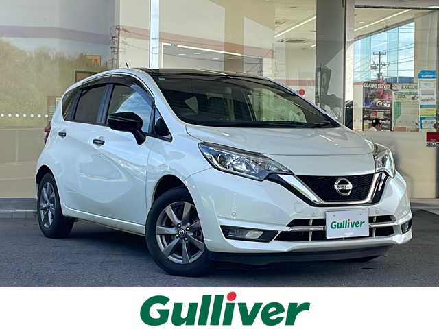 日産 ノート メダリスト Bアロー 福島県 2019(令1)年 4.1万km ブリリアントホワイトパール/スーパーブラック 2トーン 登録時走行距離：40295km/ワンオーナー/純正SDナビ/ (DVD/CD/BT/SD/AUX/フルセグTV)/バックカメラ/プッシュスタート/ETC/クルーズコントロール/ステアリングスイッチ/前後ドライブレコーダー/純正フロアマット/純正15インチAW/LEDヘッドライト/フォグランプ/横滑り防止装置/レーンキープアシスト/前後コーナーセンサー/衝突被害軽減システム/スマートキー/スペアキー/保証書/取扱説明書