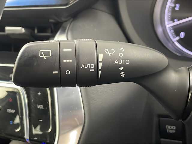 トヨタ ハリアー Z 埼玉県 2021(令3)年 4万km ブラック 純正ディスプレイオーディオ　/全方位カメラ　/ビルトインＥＴＣ２．０　/ＢＳＭ　/ＪＢＬサウンド　/デジタルインナーミラー　/電動リアゲート　/パワーシート　/衝突軽減システム　/アダプティブクルーズコントロール　/レーンキープアシスト/オートマティックハイビーム/ブレードホールド/電子パーキング/純正アルミホイール/LEDヘッドライト/フォグランプ/純正ドアバイザー/ウィンカーミラー/プッシュスタート/スマートキー